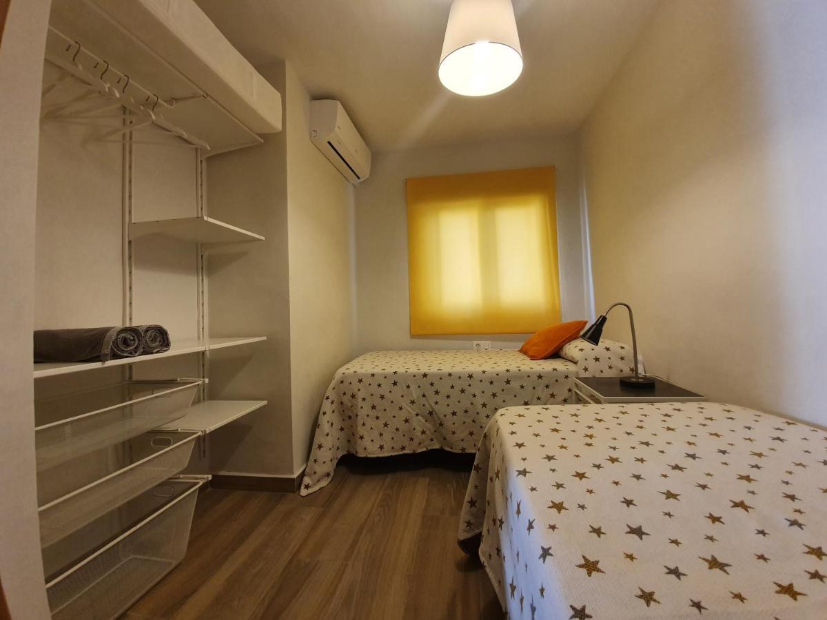 Galvez Flat, At Principal Railway Station In Malaga Lejlighed Eksteriør billede